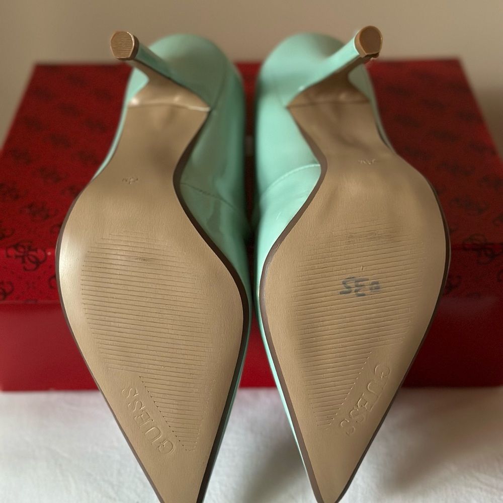 GUESS Light Green pump - Picture 2 of 2